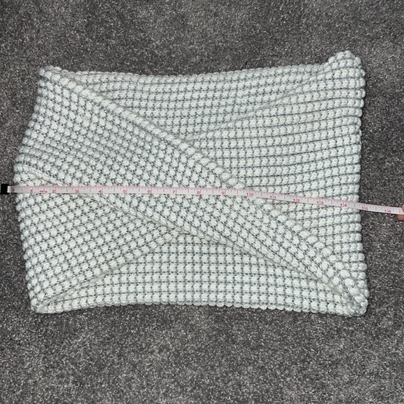 Calvin Klein infinity scarf - Picture 4 of 4